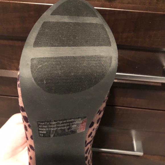 NWT Sz 7.5 Leopard print faux fur bootie - Picture 4 of 6